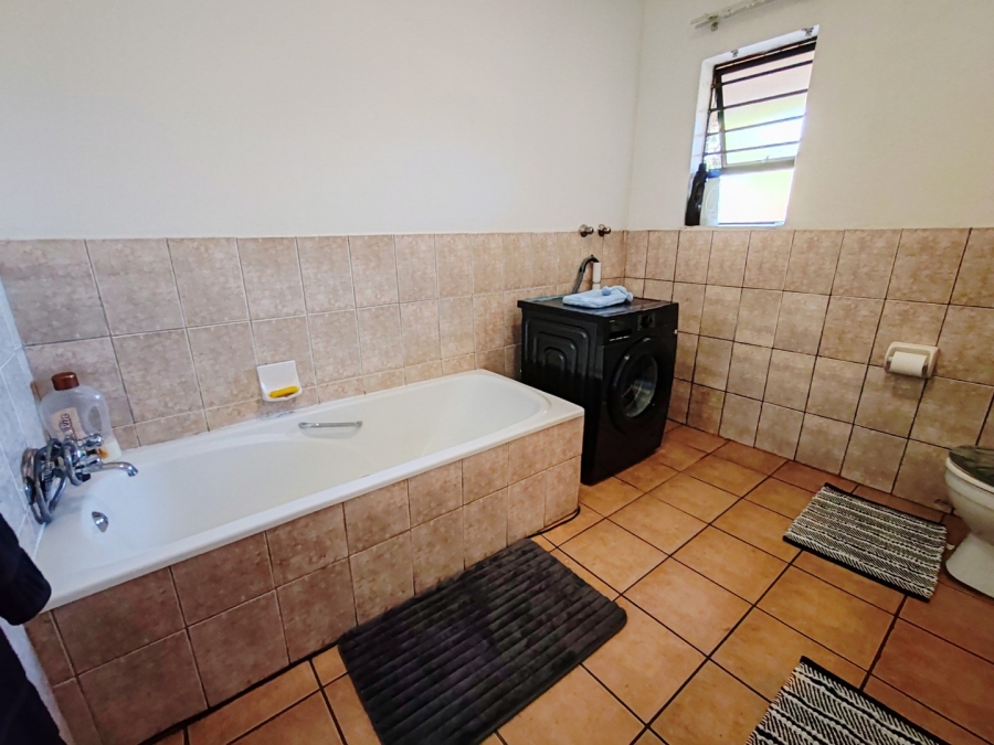 1 Bedroom Property for Sale in Potchefstroom North West